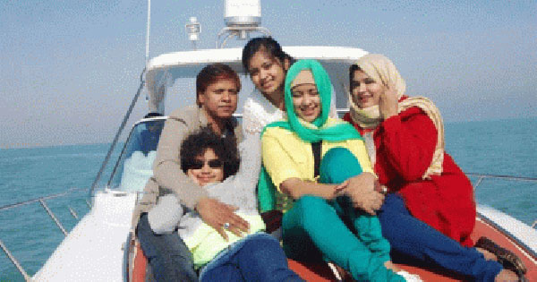 আদালতে আত্মসমর্পণ করে জামিন পাপুলের স্ত্রী-কন্যার