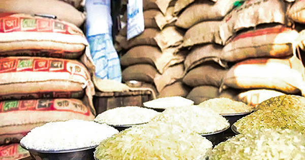 ওএমএসের চাল-আটা ‘চুরি’ ঠেকানো যাচ্ছে না