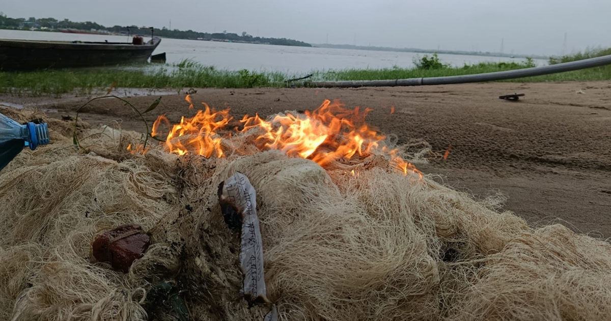 হালদার মোহনা থেকে ২০ হাজার মিটার কারেন্ট জাল জব্দ