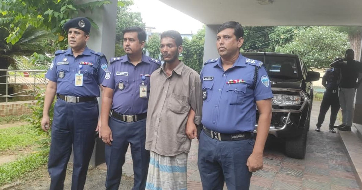 রামগড়ে দাদী-ফুফুকে হত্যা: আদালতে জবানবন্দি প্রদান আাসমি সাইফুলের