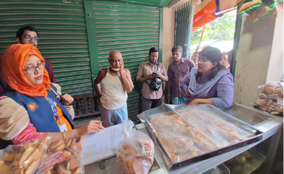 বোয়ালখালীতে তিন ব্যবসায়ীকে ২৩ হাজার টাকা জরিমানা