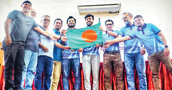 এবার ‘মানাসলুতে’ লাল সবুজের পতাকা উড়াবেন বাবর-তানভীর