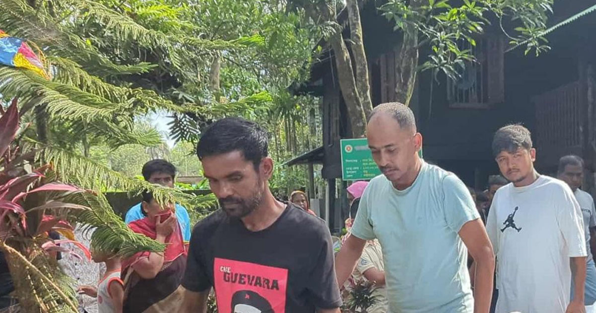 রামুতে বৌদ্ধভিক্ষুর ঝুলন্ত মরদেহ উদ্ধার