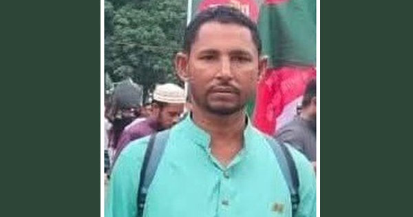 গভীর রাতে বাড়ি ফেরার পথে বিএনপি নেতাকে কুপিয়ে হত্যা টেকনাফে