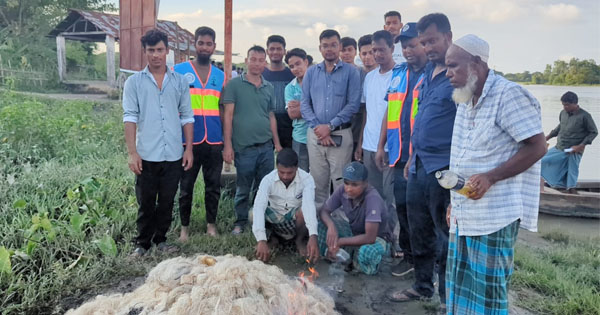 হালদায় সাড়ে ৩ হাজার মিটার কারেন্ট জাল জব্দ, দু’জনকে জরিমানা