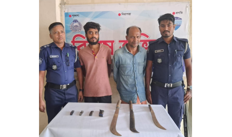 হাটহাজারীতে ডাকাতির প্রস্তুতিকালে গ্রেপ্তার ২