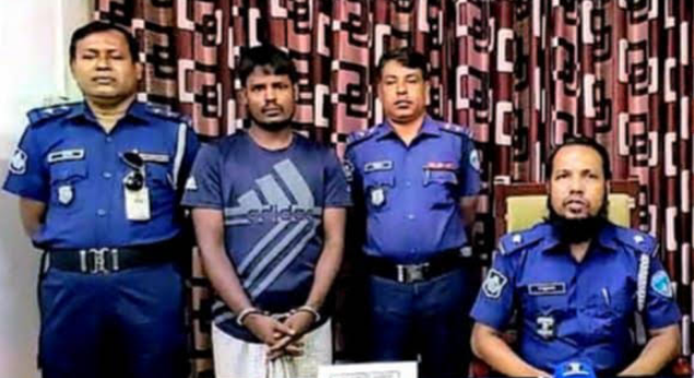 মহেশখালীতে পুলিশের অভিযানে শ্রমিক লীগ নেতা গ্রেপ্তার