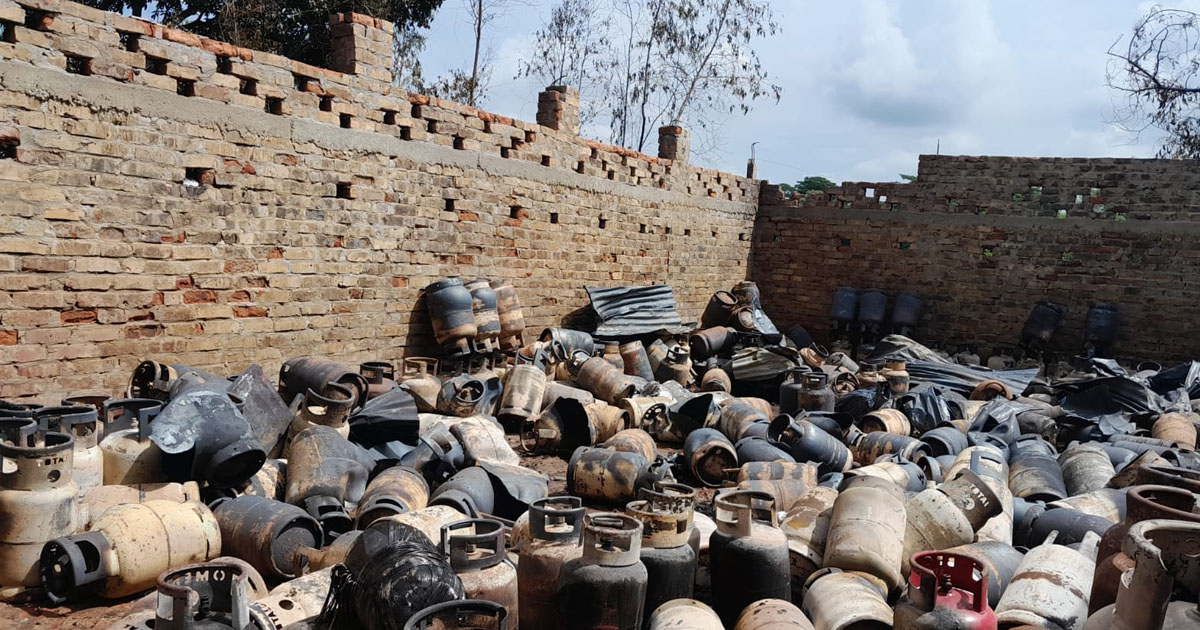 চন্দনাইশে গ্যাস সিলিন্ডার বিস্ফোরণে ১০ শ্রমিক দগ্ধ