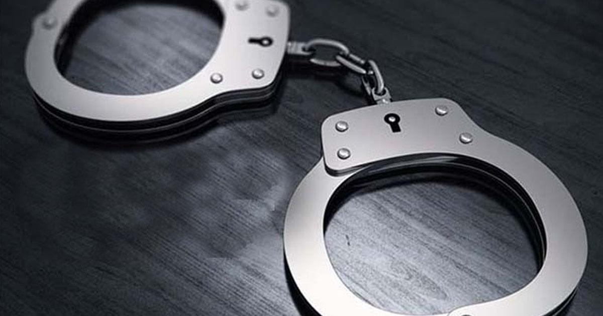 হাটহাজারীতে চোলাই মদসহ গ্রেপ্তার ২