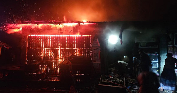 ফটিকছড়িতে আগুনে পুড়ল ৮ দোকান, ক্ষতি ৭০ লক্ষাধিক টাকা