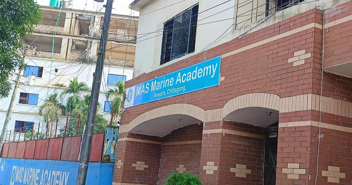 আনোয়ারায় মাস মেরিন একাডেমি ভবনের ছাদ থেকে লাফ দিয়ে শিক্ষার্থী আহত