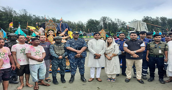 টেকনাফে প্রতিমা বিসর্জনে শারদীয় উৎসবের সমাপ্তি