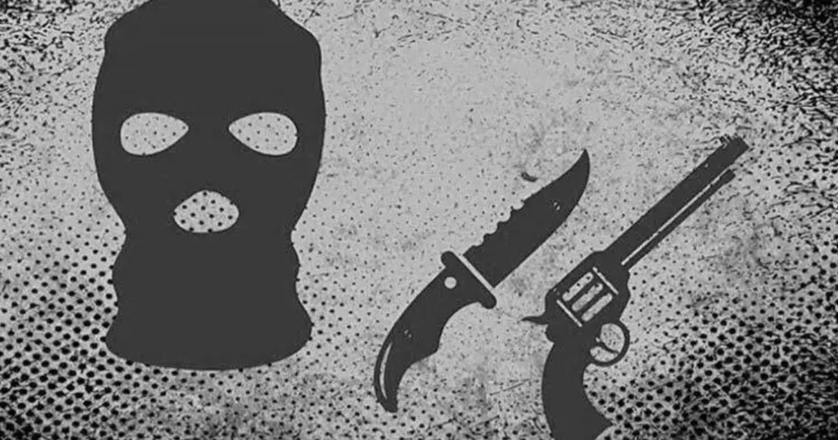 বোয়ালখালীতে পুলিশ পরিচয়ে দুই বসতঘরে ডাকাতি