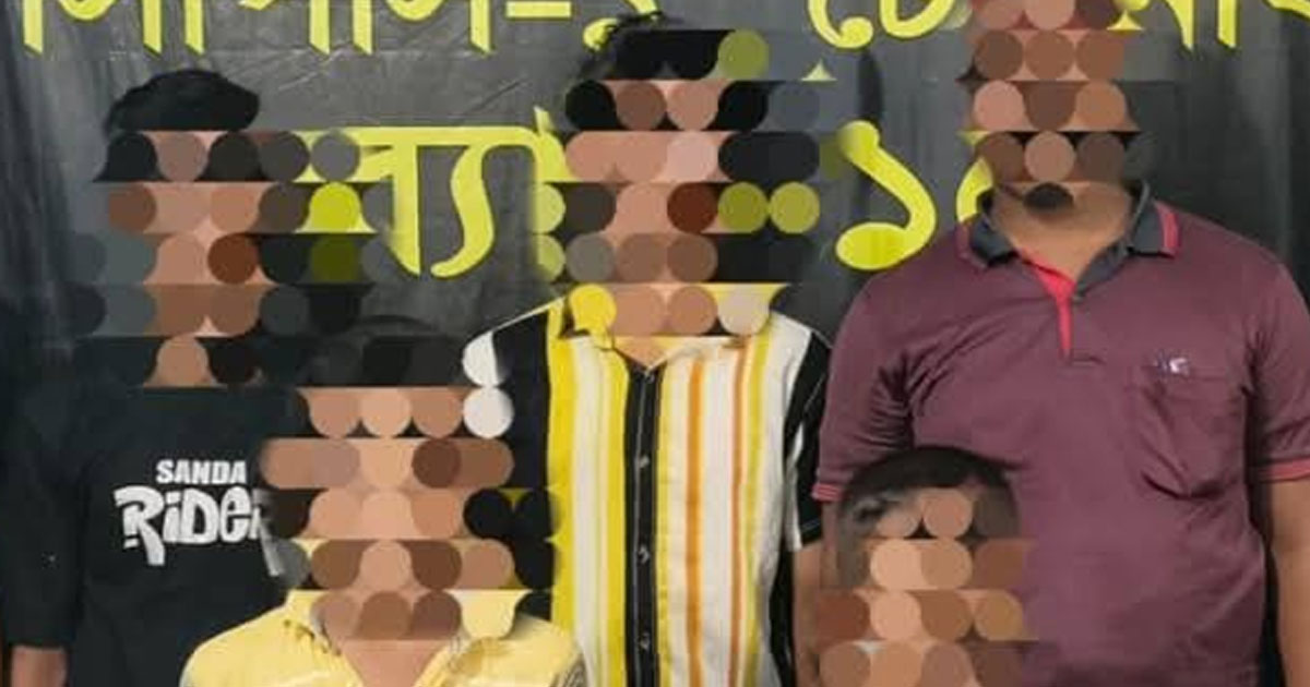 টেকনাফে ১৩ রোহিঙ্গা ও দুই আশ্রয়দাতা আটক