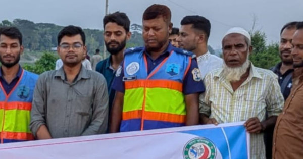 হালদা নদী থেকে প্রায় ১৪ হাজার মিটার অবৈধ জাল জব্দ