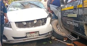 লোহাগাড়ায় কার-মিনি ট্রাক সংঘর্ষে আহত ১