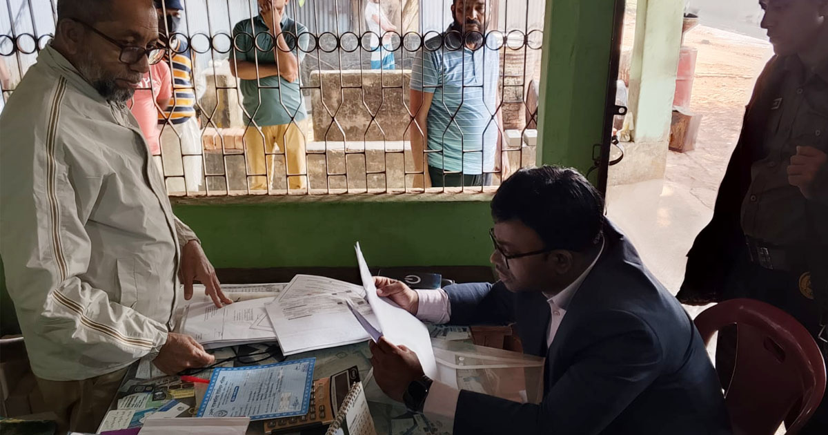 সাতকানিয়ায় দুই ইটভাটাকে ৪ লাখ টাকা জরিমানা