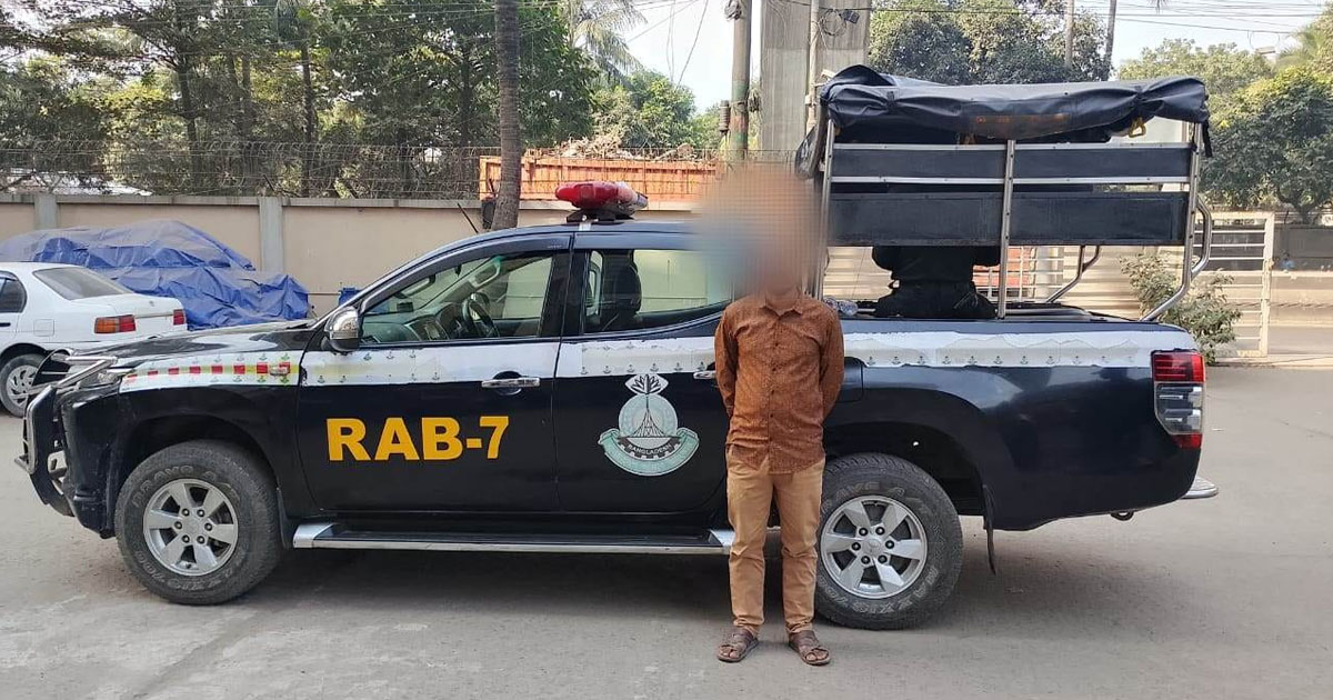 চট্টগ্রামে যুবককে কুপিয়ে হত্যা মামলার আসামি গ্রেপ্তার