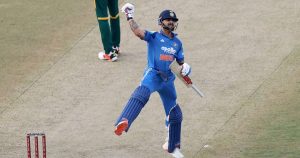 টানা দুই ম্যাচে সেঞ্চুরি হাঁকালেন কোহলি