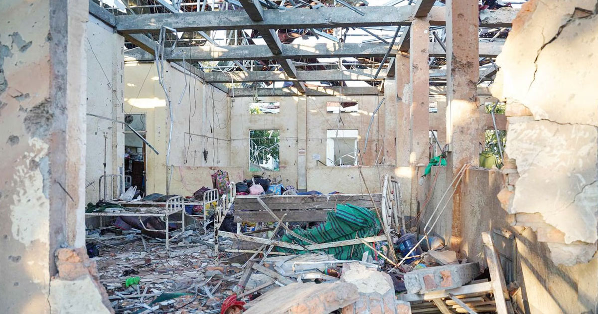 মিয়ানমারের রাখাইনের হাসপাতালে জান্তার বিমান হামলায় নিহত ৩১