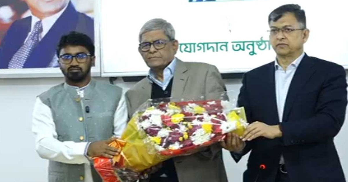 গণঅধিকার পরিষদ ছেড়ে বিএনপিতে যোগ দিলেন রাশেদ খাঁন