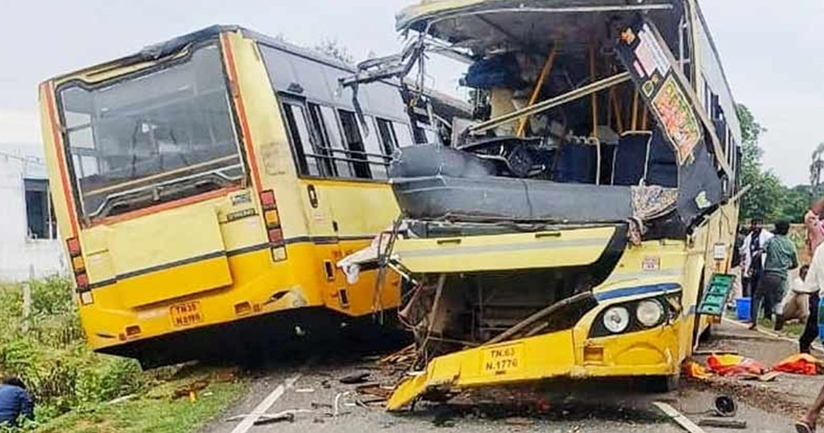 ভারতে দুই বাসের মুখোমুখি সংঘর্ষে শিশুসহ নিহত ১১, আহত ২০