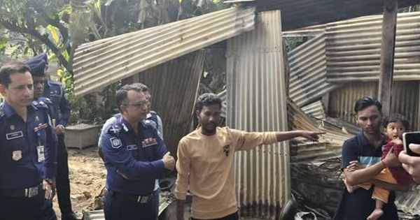 রাষ্ট্রকে অস্থিতিশীল দেখানোর উদ্দেশ্যে এই ঘটনা ঘটাচ্ছে দুর্বৃত্তরা: ডিআইজি