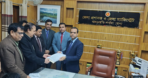 খাগড়াছড়িতে ৬ স্বতন্ত্র প্রার্থীসহ ১৫ জনের মনোনয়নপত্র জমাদান