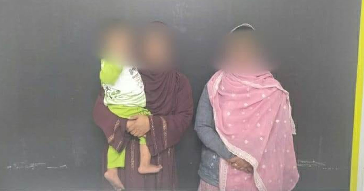 চট্টগ্রাম রেল স্টেশনে ইয়াবাসহ দুই নারী গ্রেপ্তার