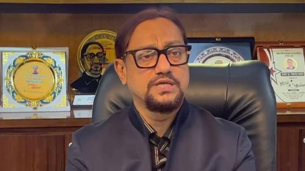 চট্টগ্রাম বন্দরে চাঁদাবাজ কারা, নৌ উপদেষ্টার কাছে জানতে চান মেয়র শাহাদাত