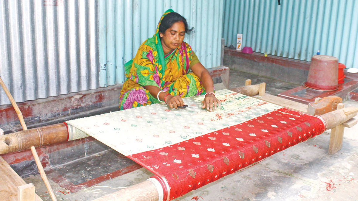 ইউনেস্কোর সাংস্কৃতিক ঐতিহ্যের স্বীকৃতি পেল ‘টাঙ্গাগাইল শাড়ি’