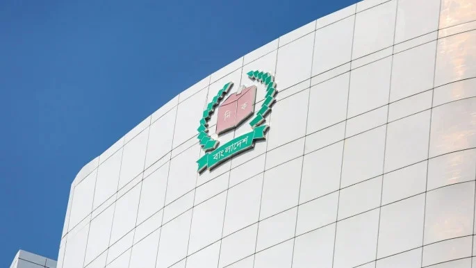 গণভোটে ‘হ্যাঁ’ বা ‘না’র পক্ষ নিতে পারবেন না সরকারি কর্মকর্তারা: ইসি