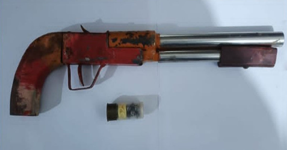 রাউজানে পরিত্যক্ত অবস্থায় অস্ত্র-কার্তুজ উদ্ধার