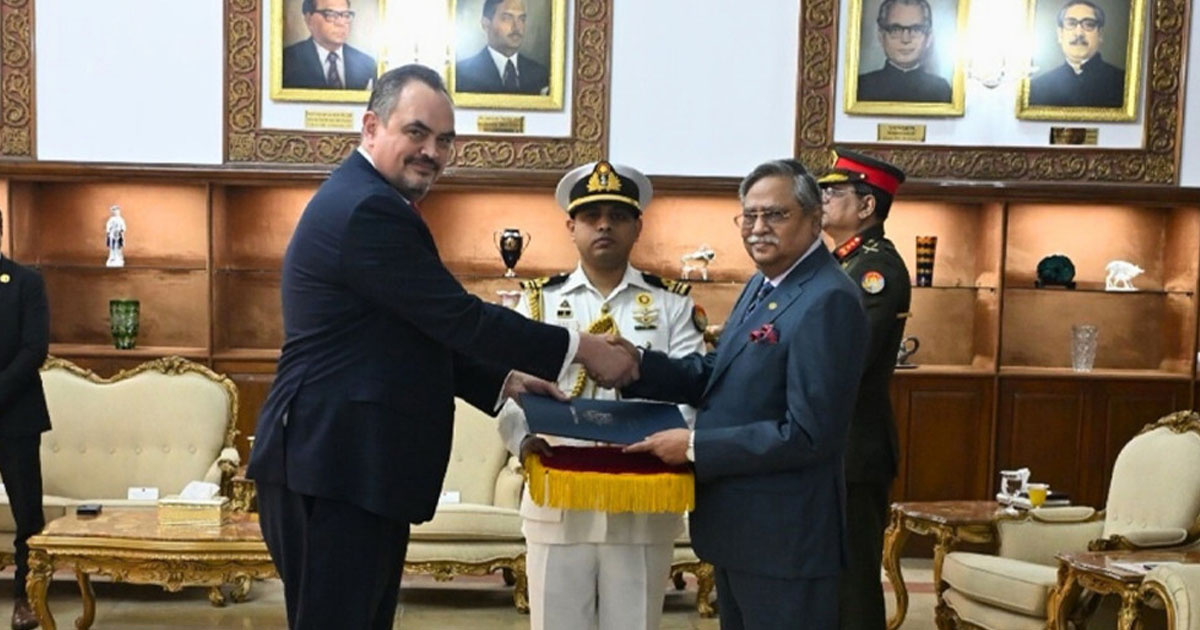 রাষ্ট্রপতির কাছে নতুন মার্কিন রাষ্ট্রদূতের পরিচয়পত্র পেশ