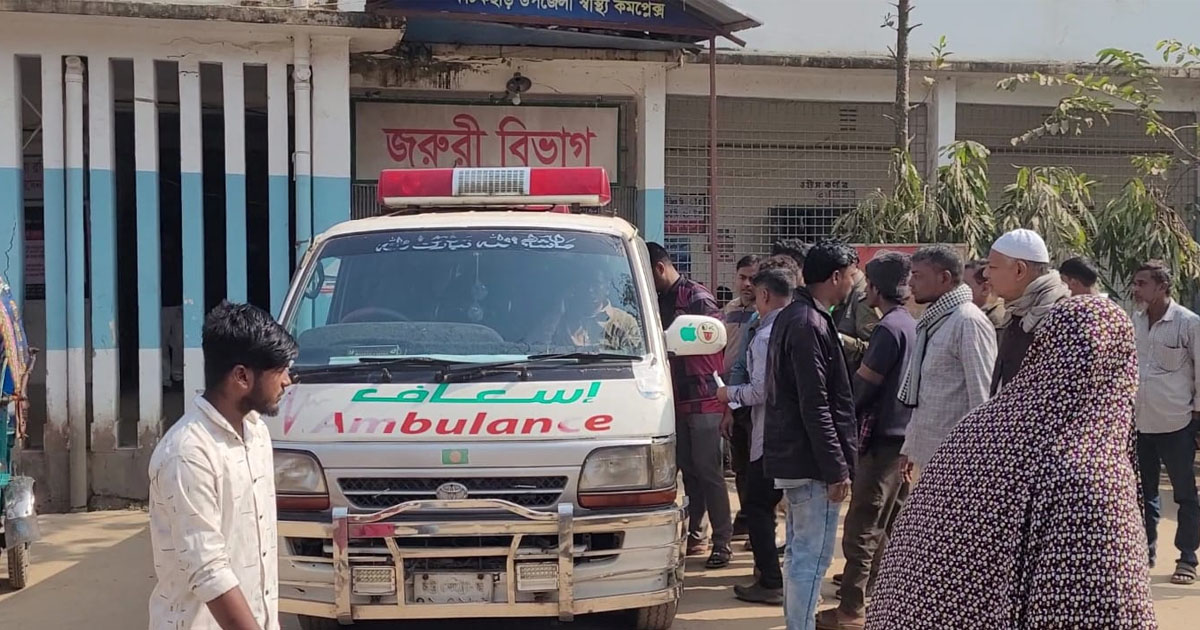 ফটিকছড়ির বন বিভাগের কর্মকর্তা কর্মচারীর উপর হামলা, আহত ৪