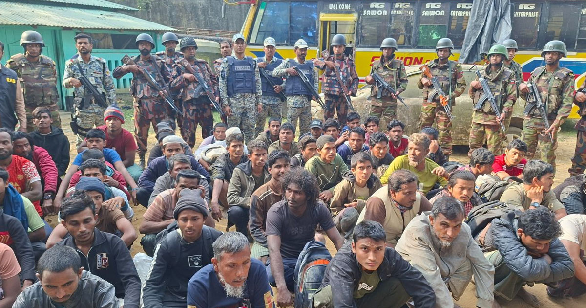 টেকনাফে অনুপ্রবেশকারী ৫৩ বিদ্রোহী আটক