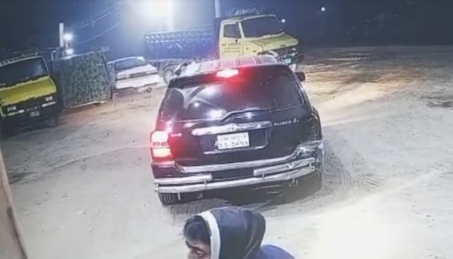 টাকা চাওয়ায় ফিলিং স্টেশন কর্মীকে গাড়িচাপায় হত্যা, সাবেক বিএনপি নেতা চালকসহ আটক