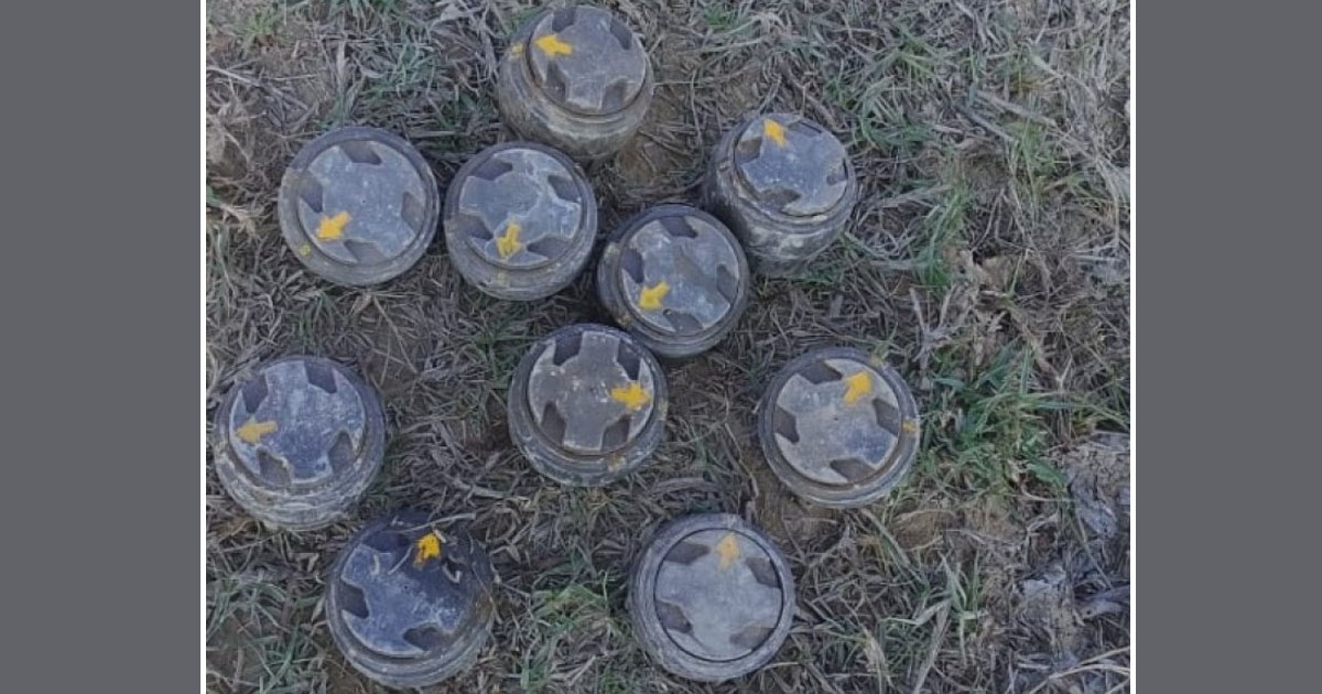 টেকনাফ সীমান্তে ১০টি স্থলমাইনের ‘ট্রিগার প্লেট’ উদ্ধার