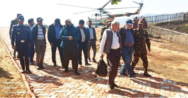 আলীকদমে সীমান্ত সড়ক পরিদর্শন করলেন দুই উপদেষ্টা