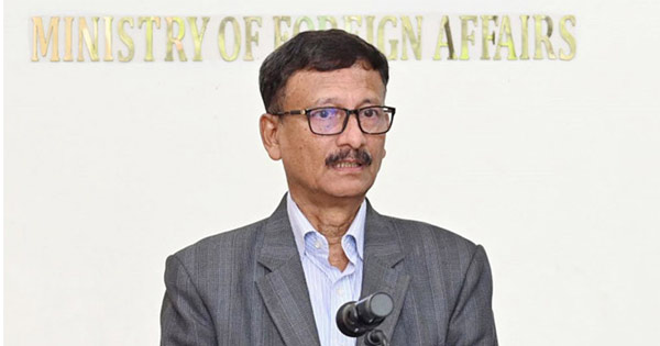 ভারতের পররাষ্ট্রমন্ত্রীর সফরকে রাজনৈতিক দৃষ্টিভঙ্গিতে না দেখাই ভালো: পররাষ্ট্র উপদেষ্টা