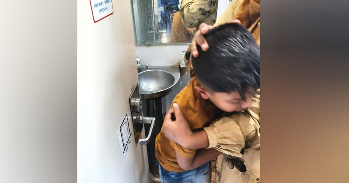 ’পর্যটক এক্সপ্রেসে’ পাথর নিক্ষেপ: রামুতে এক শিশু আহত