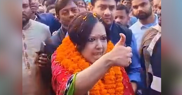 ‘আমি রুমিন ফারহানা, কোনো দল লাগে না আমার’