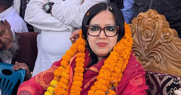 রুমিন ফারহানাকে শোকজ, সশরীরে হাজির হয়ে ব্যাখ্যা দেওয়ার নির্দেশ