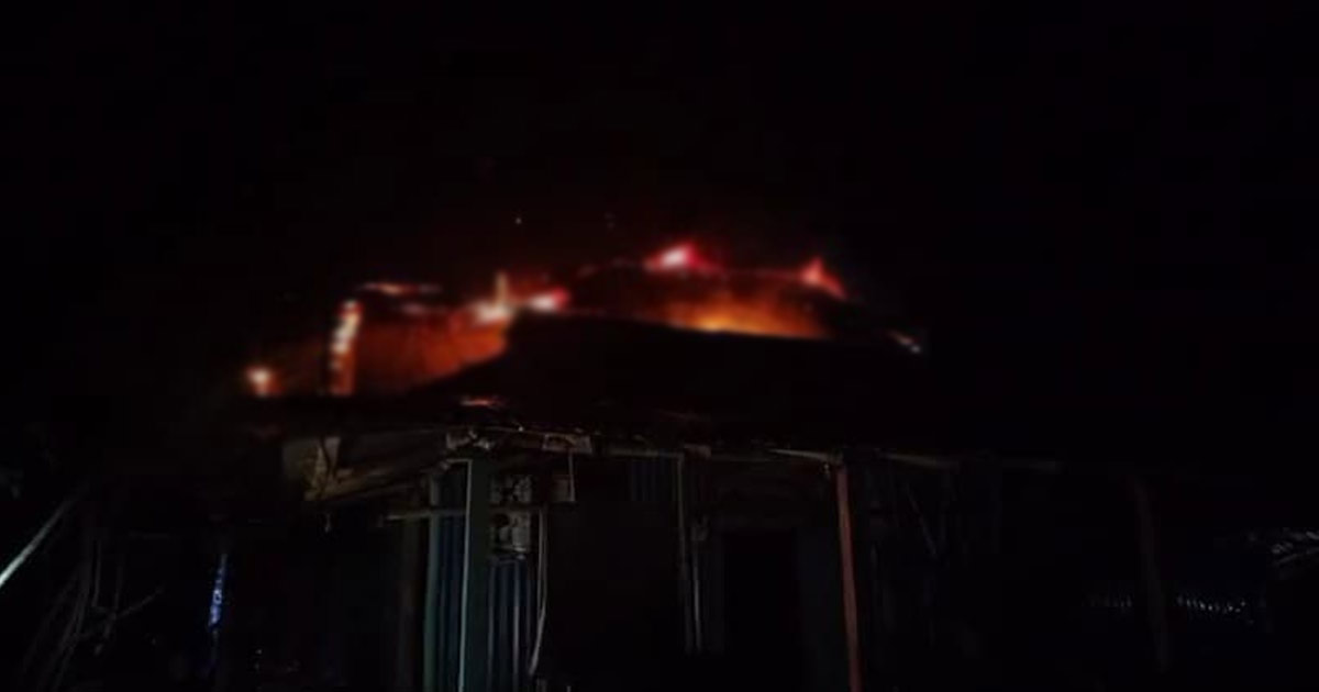 বোয়ালখালীতে সাঁজালের আগুনে পুড়ল ৩ বসতঘর, দগ্ধ হয়ে ৩টি গরুর মৃত্যু