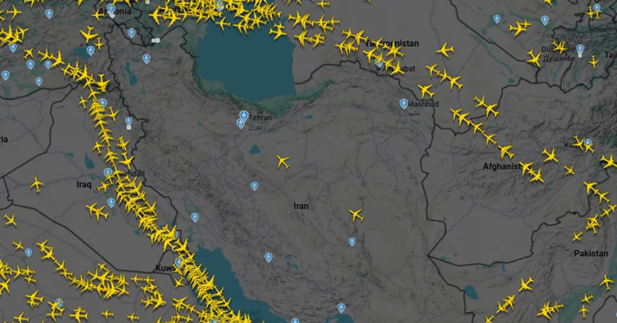 পাঁচ ঘণ্টা বন্ধ রাখার পর খুলে দেওয়া হলো ইরানের আকাশসীমা