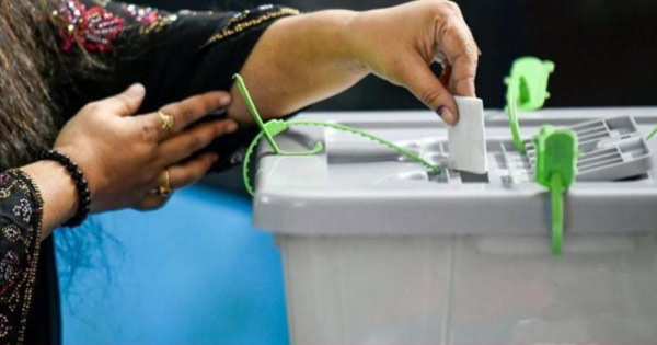 চাপের মুখেই কি দ্বৈত নাগরিকত্বের অভিযোগ থাকা প্রার্থীদের বৈধ করলো ইসি