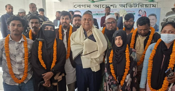 বিএনপিতে যোগ দিলেন এনসিপির অর্ধশত নেতাকর্মী