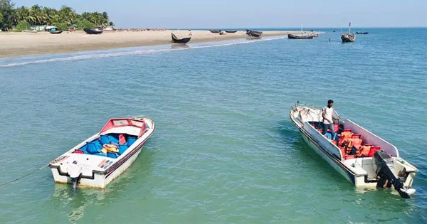 সেন্টমার্টিনে পর্যটন মন্দা: বিধিনিষেধ ও যাতায়াত ভোগান্তিতে দ্বীপবাসী