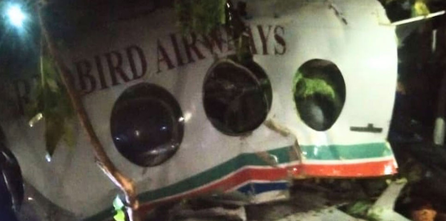 ভারতে মাঝ আকাশে ভেঙে পড়ল এয়ার অ্যাম্বুল্যান্স, সবাই নিহত