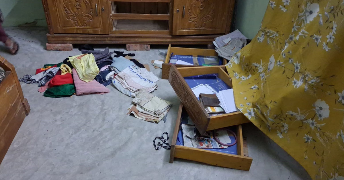 বোয়ালখালীতে এবার গ্রিল কেটে আওয়ামী লীগ নেতার ঘরে চুরি